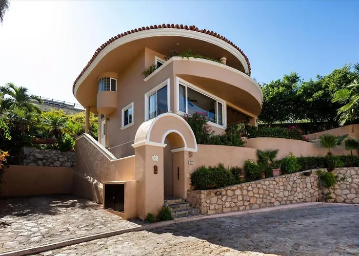 Сasa de vacaciones Pedregal, Pool, Jacuzzi, Marina Views, 4bd, 3ba Cabo San Lucas