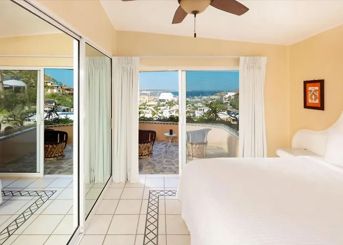 Pedregal, Pool, Jacuzzi, Marina Views, 4bd, 3ba Сasa de vacaciones Cabo San Lucas